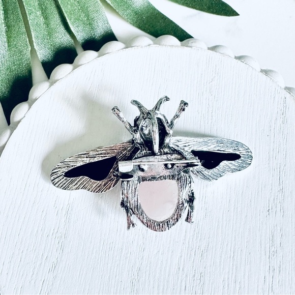 2/$30🌵 Bumble Bee Pin Iridescent Abalone Metal Bug Brooch Pin Necklace Pendant - Picture 5 of 9
